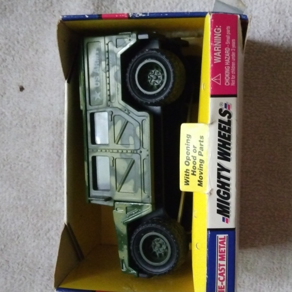 Die-cast metal mighty wheels kids army jeep